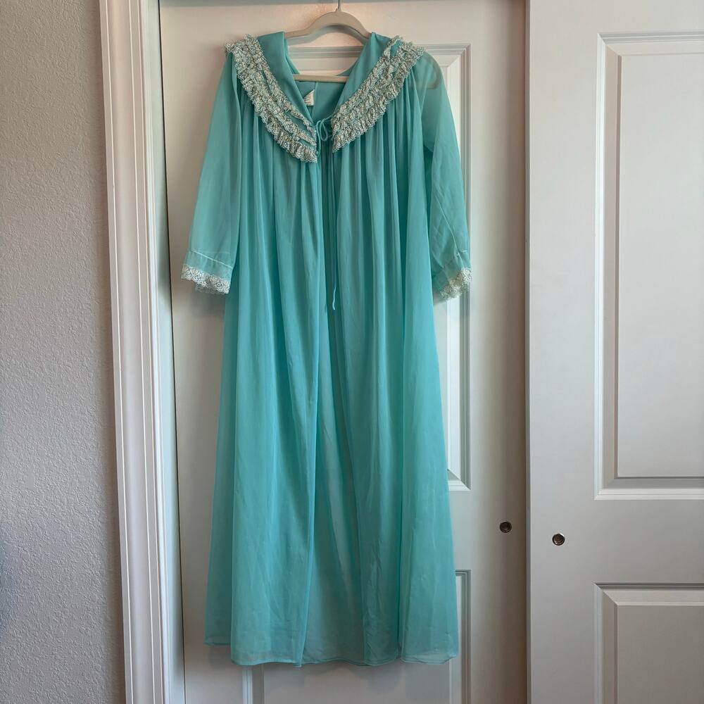 VTG 60s ILGWU Peignoir Large Nylon Chiffon Ruffle Lace Babydoll Sheer Ethereal